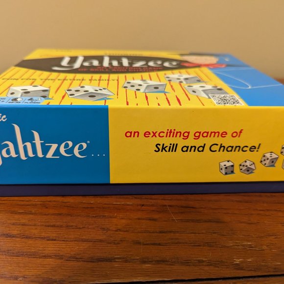 Yahtzee Classic Edition by Hasbro Vintage Game Box Edition 2013 Reissue - Picture 3 of 7